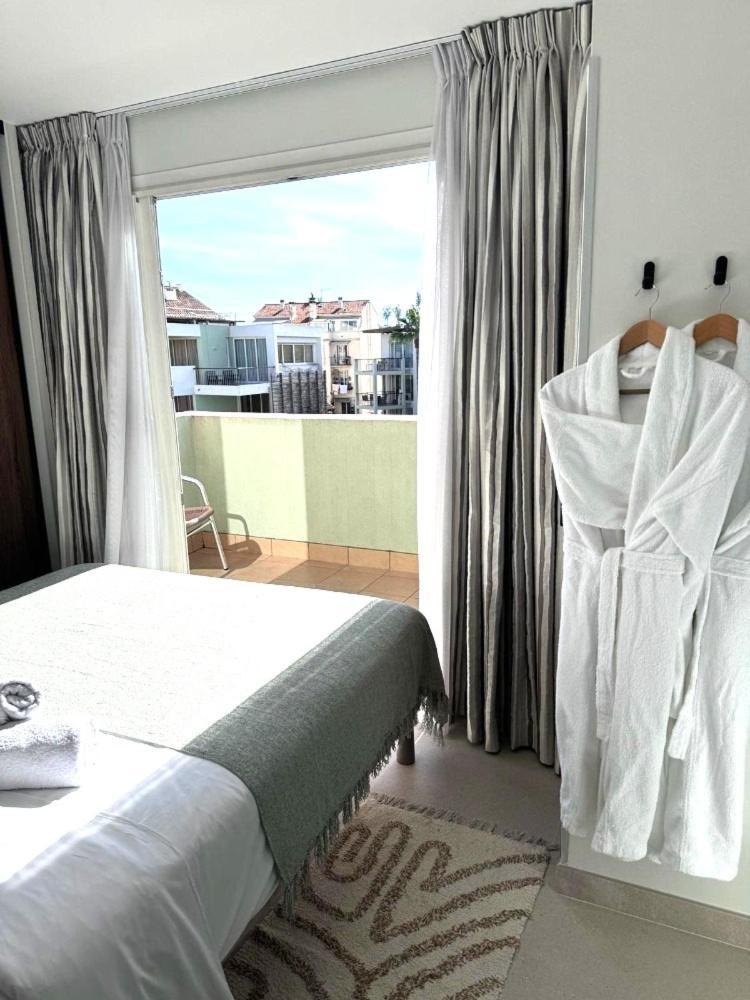 Penthouse Vue Mer Avec Rooftop,Jacuzzi,Et Parking Prive Antibes Exterior photo